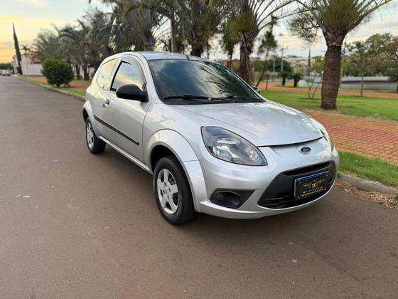 FORD KA 1.0 MPI 8V FLEX 2P MANUAL FORD KA 1.0 MPI 8V FLEX 2P MANUAL